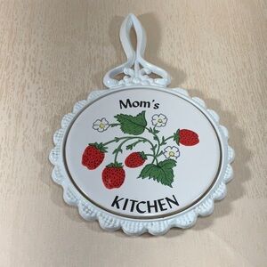 Mom’s Kitchen Strawberries Trivet Kitchen Wall Decor